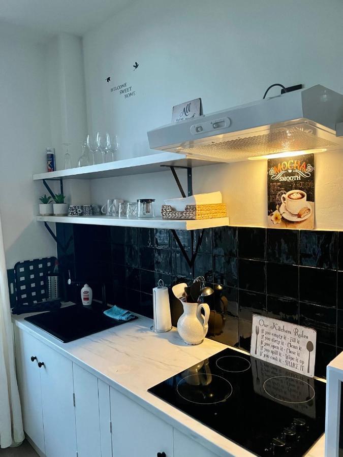 Sleep Inn - Black And White Modern Flat With Cityview Αμβέρσα Εξωτερικό φωτογραφία