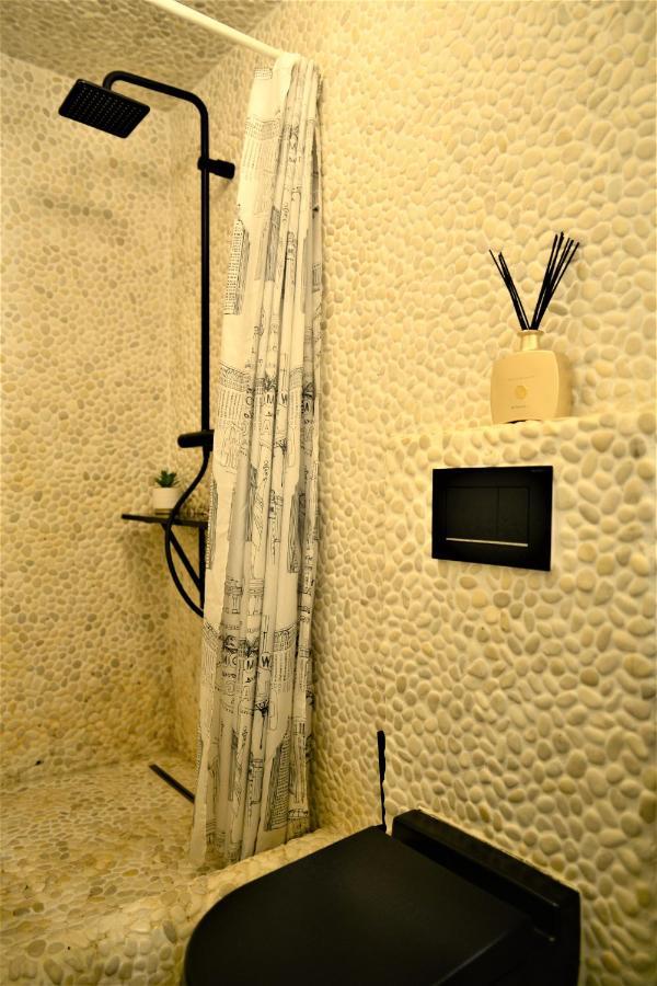 Sleep Inn - Black And White Modern Flat With Cityview Αμβέρσα Εξωτερικό φωτογραφία
