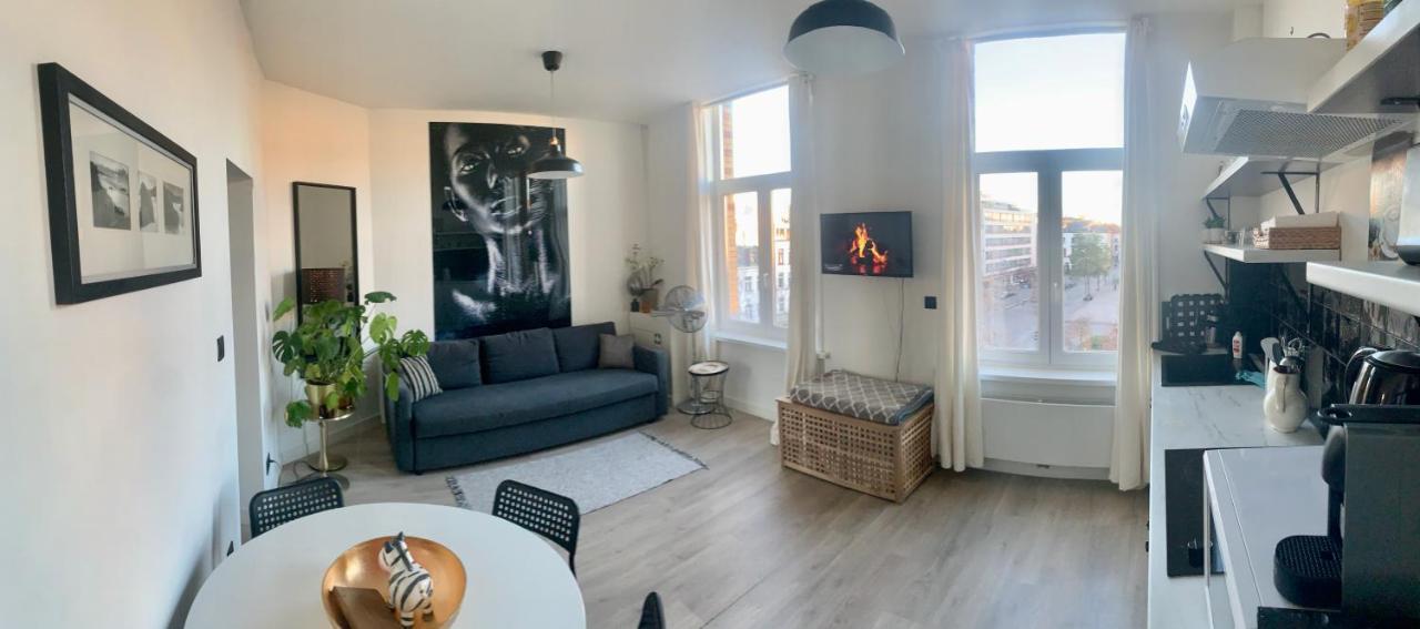 Sleep Inn - Black And White Modern Flat With Cityview Αμβέρσα Εξωτερικό φωτογραφία